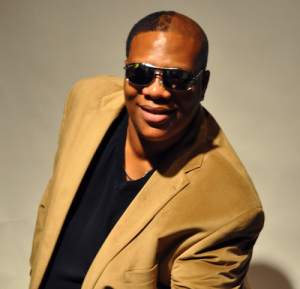 دانلود آهنگ خارجی I Like To Move It از Reel 2 Real 