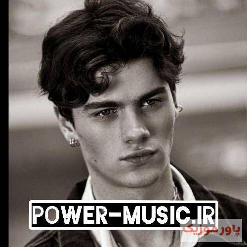 از قدیم بودن که دیده شدن از رو پشت بوم رحمتی