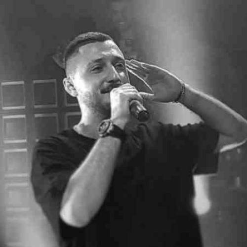 شایع راستش نمیدونم عقدس یا چی دوس دارم پشتم باشی