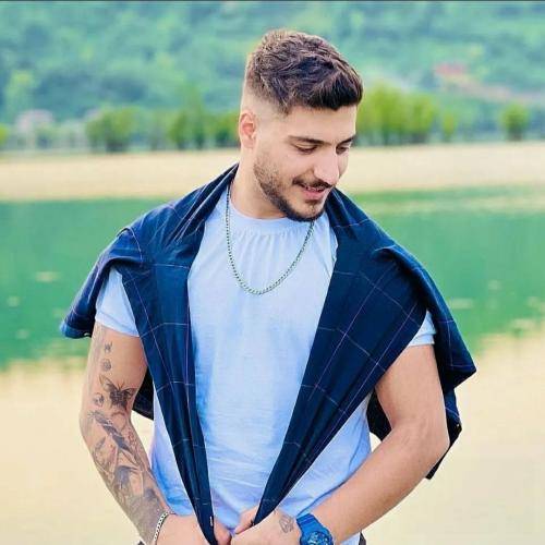 آرمین برمایه نمیدونم