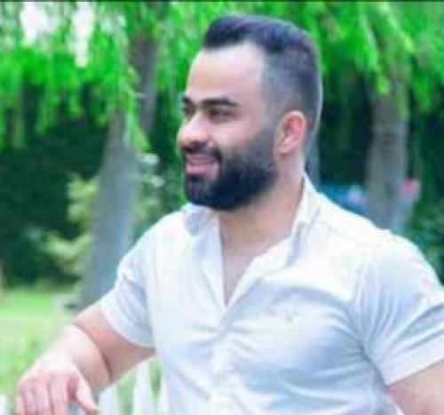 ولی قاسمی اِسپی شال وه سر و مو فرفریه