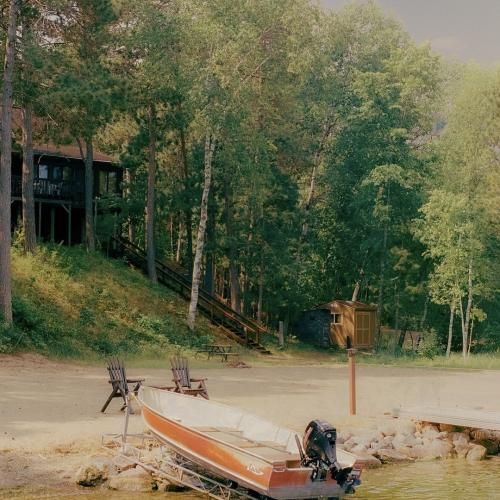 چیزی نگو چشات همه چیو گفتن