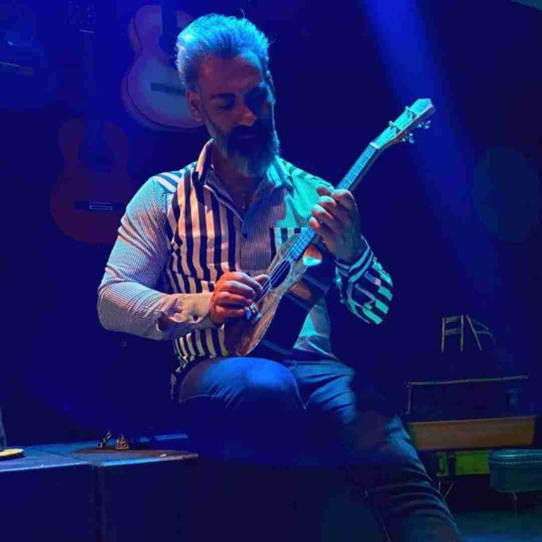 محمود عاشور زاده مدیون