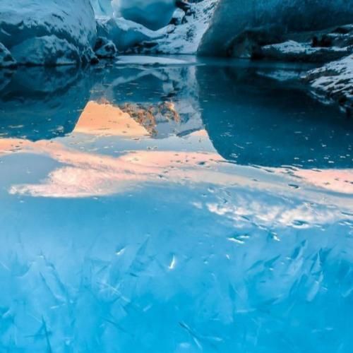 میخوام پاشم از جام ولی حسی نی بم میگن ترکیدی