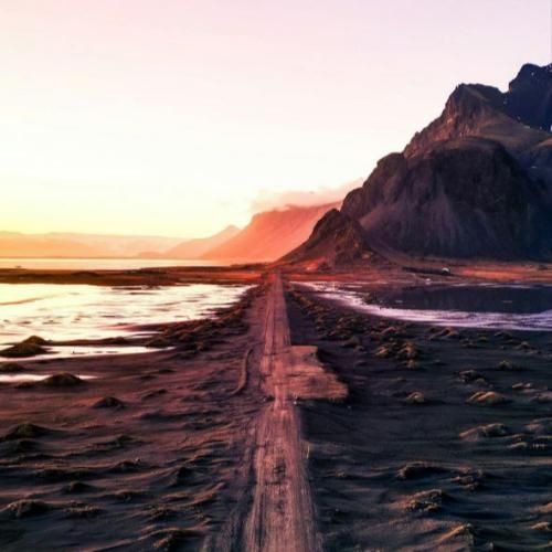  دل میگه برو برو نه پس بیا بیا برو برو که خوب شناختمت