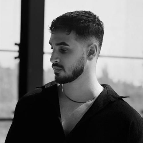 نیما نورانی میخونم آخ که دیگه فرنگیس