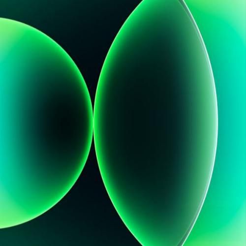  دوتا چشم دوتا ابرو یه دختر خل و چل لوس اخمو