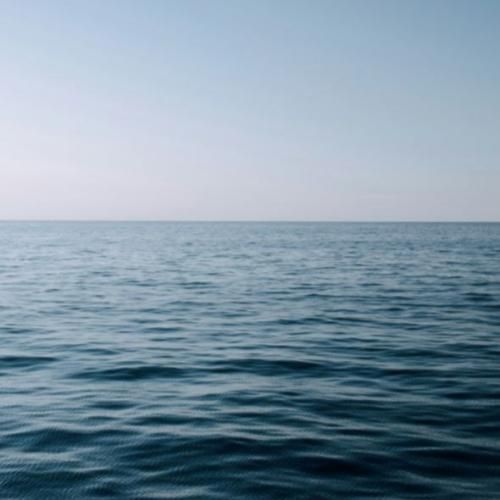  از لنز چش من هیچ چیزی خوب نی اتاقم ابریه