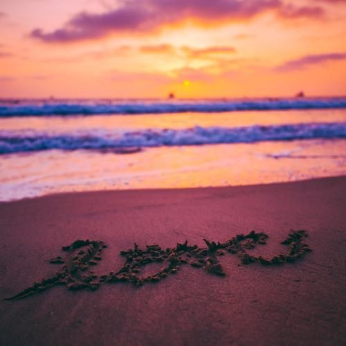 انقدر زدی دست و پا داری غرق میشی شبا خوابت نمیبره