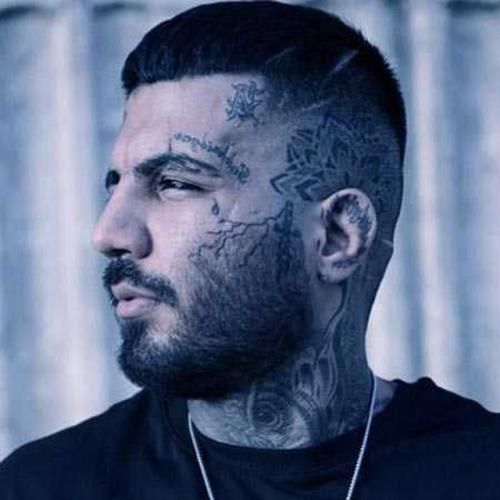 مهدیار داره یه صدایی میاد همه در میرن