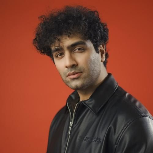 هادی حاجلیو کاش بمیرم اما این روزو نبینم نمیتونم